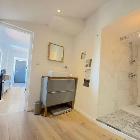 ⁂ Cocon Ensoleille Proche De La Plage * ニース